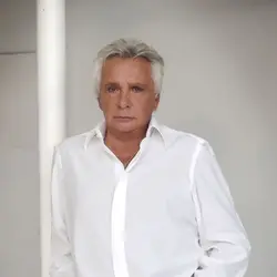 Michel Sardou — artiste jouable dans le blind test 100 % artistes de ZONNAIR
